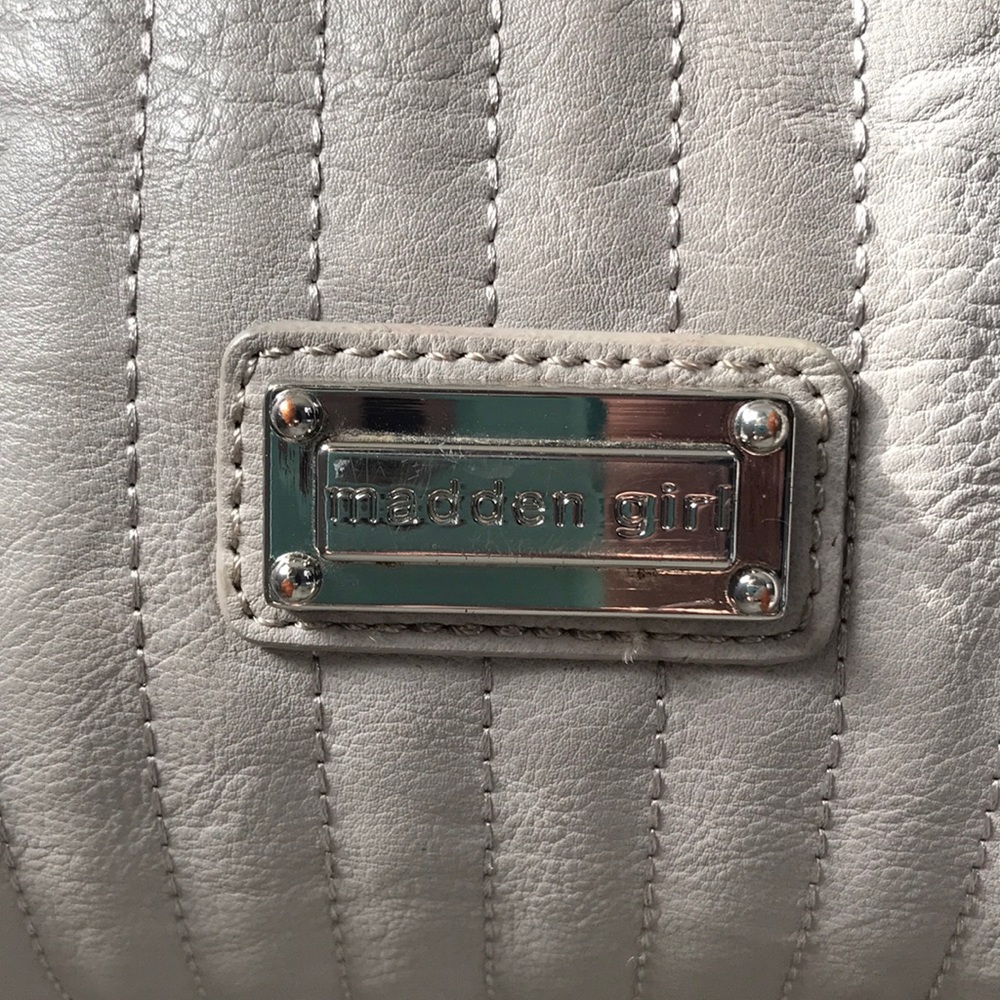 Purse - Picture 2 of 4